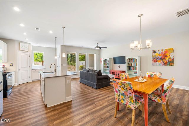199 Deardom Way, Chapel Hill, NC 27516