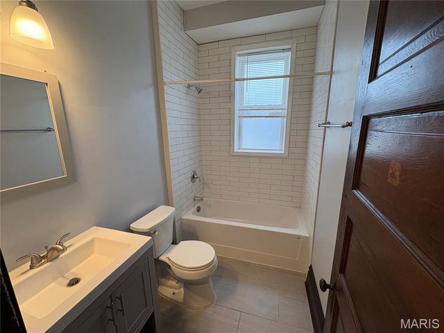 1850 Russell Boulevard, St Louis, MO 63104