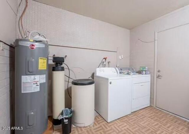 6449 E DES MOINES Street, Mesa, AZ 85205