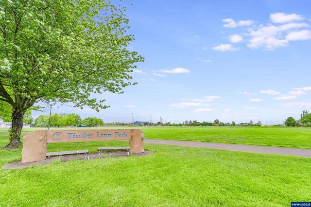 582 Withers Ct SE, Albany, OR 97322