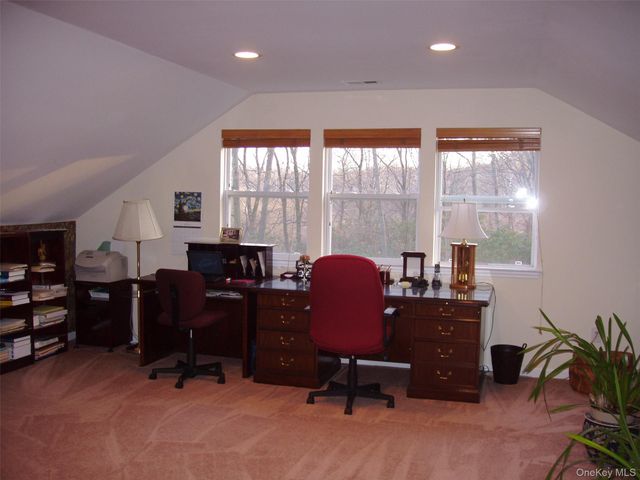 3 Heidi Lane, Mount Sinai, NY 11766