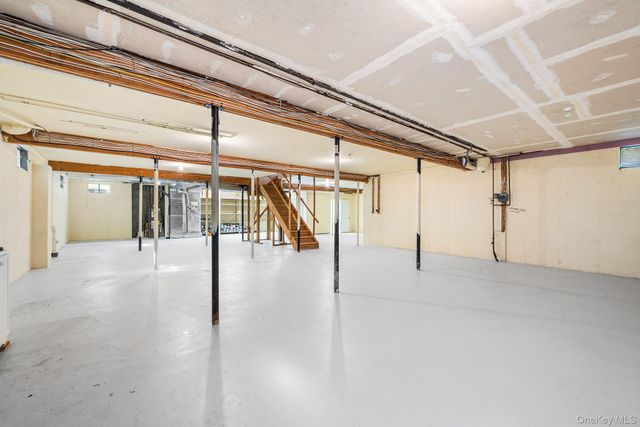 3 Heidi Lane, Mount Sinai, NY 11766