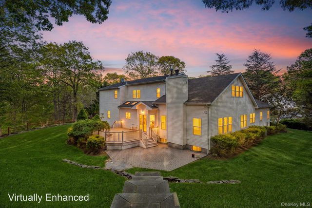 3 Heidi Lane, Mount Sinai, NY 11766