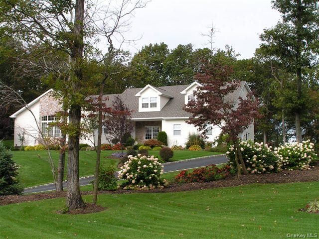 3 Heidi Lane, Mount Sinai, NY 11766