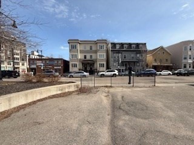 2-6 Boston St, Boston, MA 02127