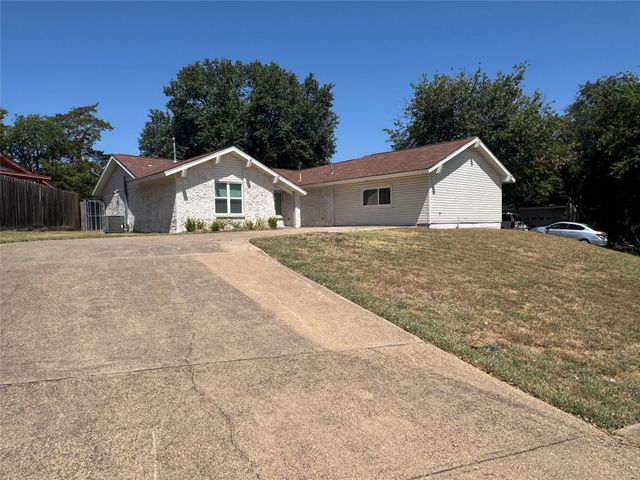 3549 Rio Grande Circle, Dallas, TX 75233