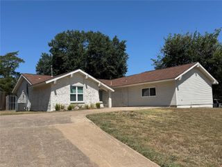 3549 Rio Grande Circle, Dallas, TX 75233