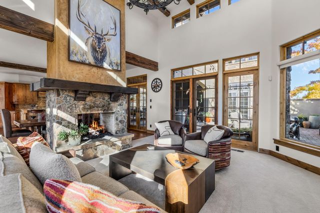 22887 Ghost Tree Lane, Bend, OR 97701