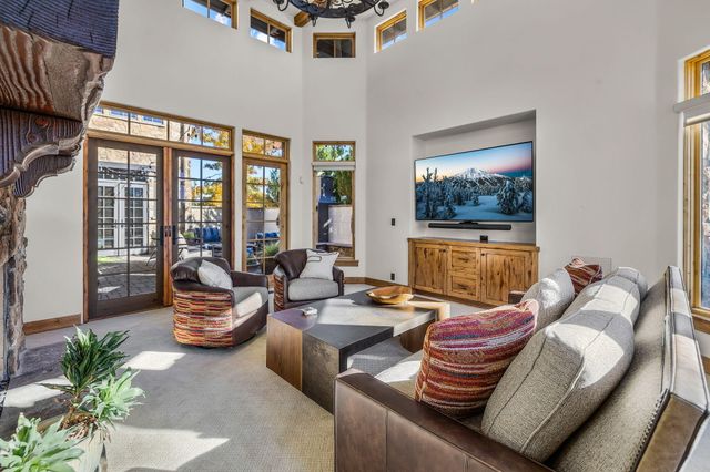 22887 Ghost Tree Lane, Bend, OR 97701