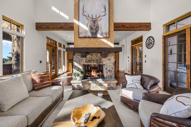 22887 Ghost Tree Lane, Bend, OR 97701