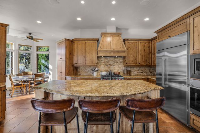 22887 Ghost Tree Lane, Bend, OR 97701