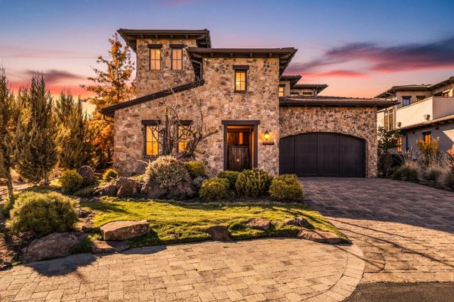 22887 Ghost Tree Lane, Bend, OR 97701