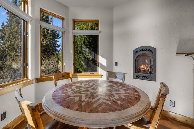 22887 Ghost Tree Lane, Bend, OR 97701