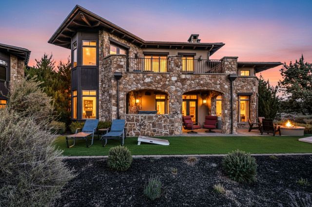 22887 Ghost Tree Lane, Bend, OR 97701