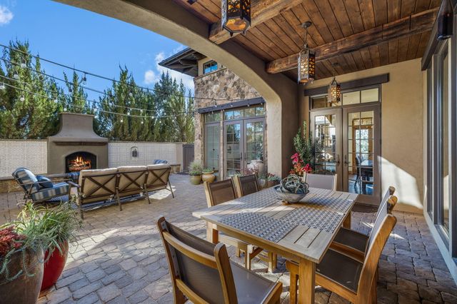 22887 Ghost Tree Lane, Bend, OR 97701