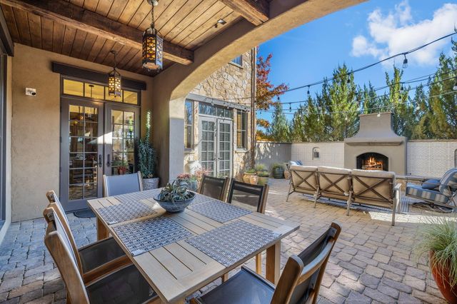 22887 Ghost Tree Lane, Bend, OR 97701