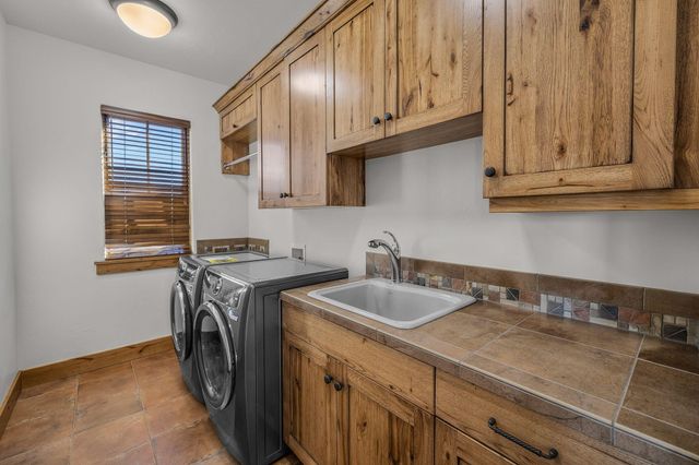 22887 Ghost Tree Lane, Bend, OR 97701