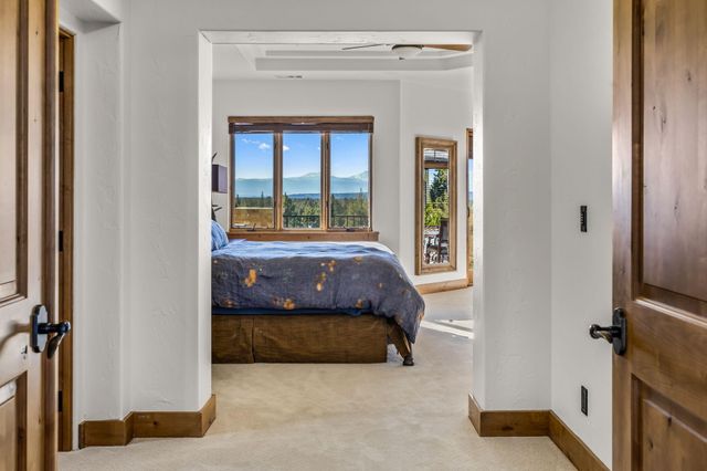 22887 Ghost Tree Lane, Bend, OR 97701