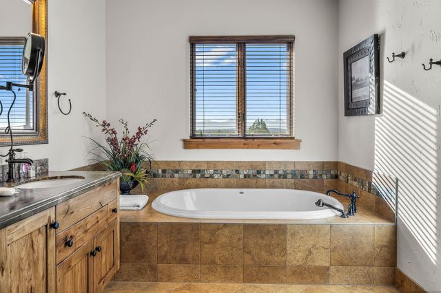 22887 Ghost Tree Lane, Bend, OR 97701