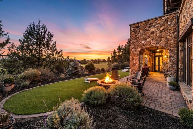 22887 Ghost Tree Lane, Bend, OR 97701