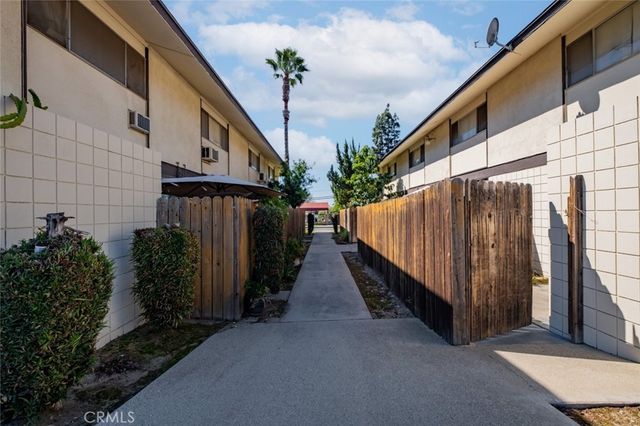 1935 Royalty Drive, Pomona, CA 91767