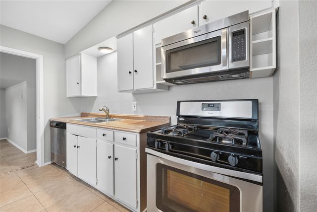 2821 Yale Street, Irving, TX 75061