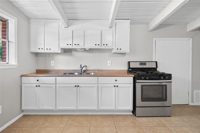 2821 Yale Street, Irving, TX 75061