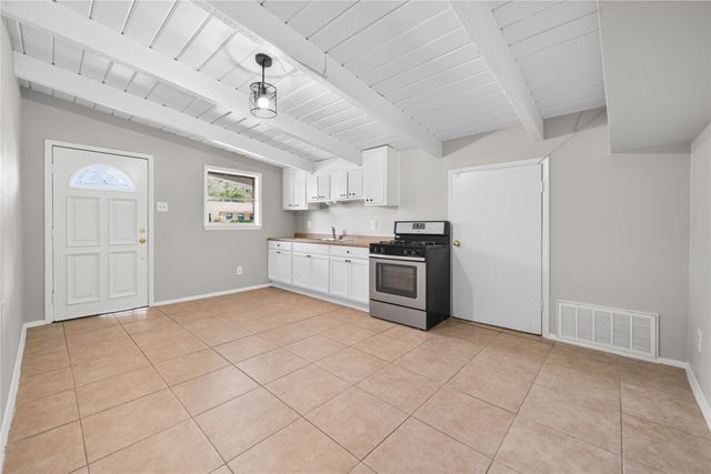 2821 Yale Street, Irving, TX 75061