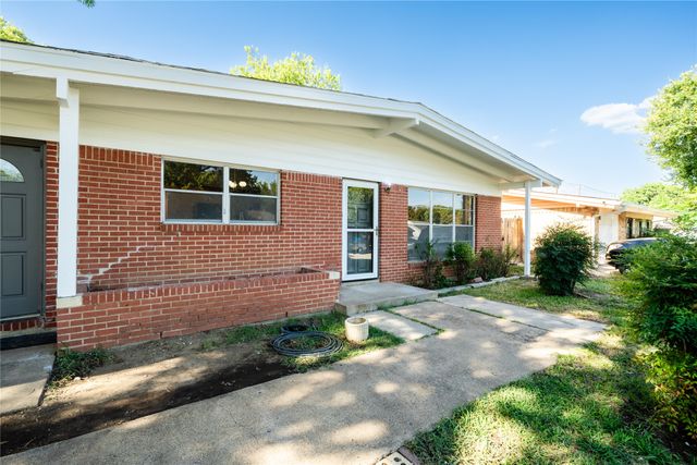 2821 Yale Street, Irving, TX 75061