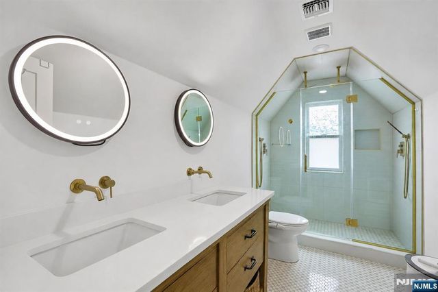 15 Wheeler Street B, Montclair, NJ 07042