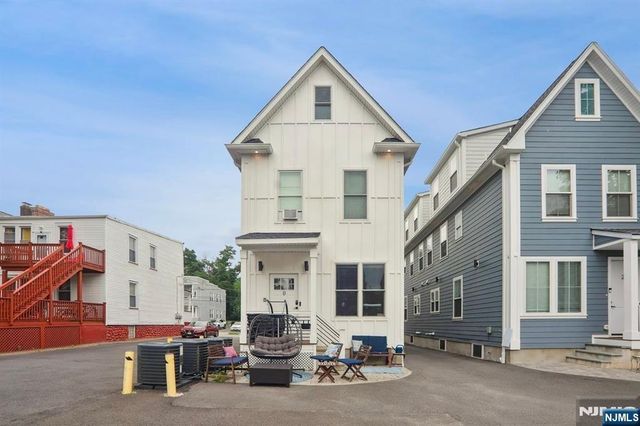 15 Wheeler Street B, Montclair, NJ 07042