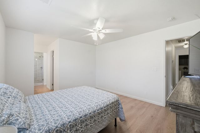 1230 W La Vida Court, Visalia, CA 93277