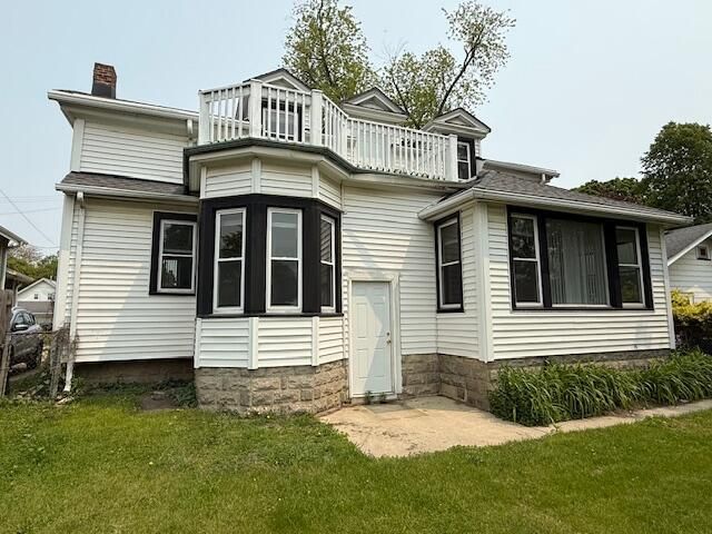 909 72nd STREET, Kenosha, WI 53143
