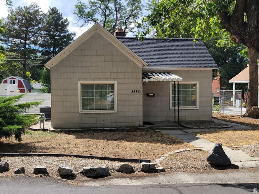 8588 S 100 E, Sandy, UT 84070 — exterior