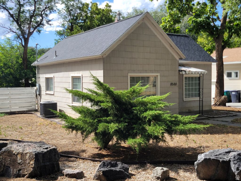 8588 S 100 E, Sandy, UT 84070 — photo 2