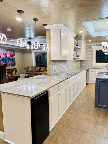 304 NW 11th St, Andrews, TX 79714