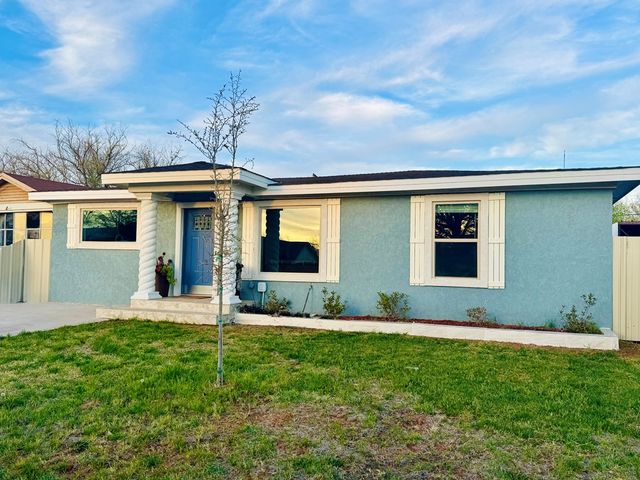 304 NW 11th St, Andrews, TX 79714