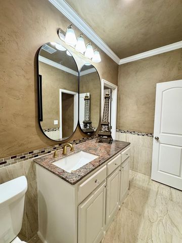 304 NW 11th St, Andrews, TX 79714