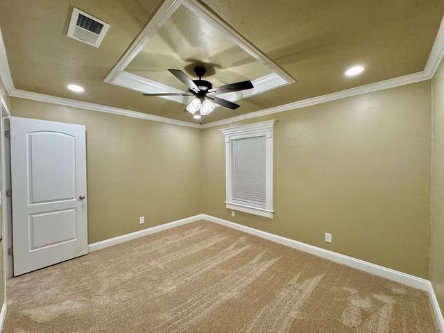 304 NW 11th St, Andrews, TX 79714