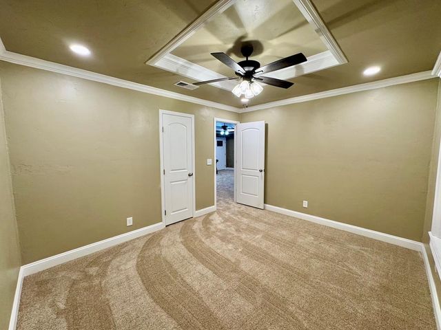 304 NW 11th St, Andrews, TX 79714