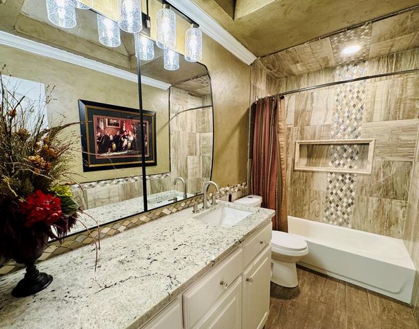 304 NW 11th St, Andrews, TX 79714