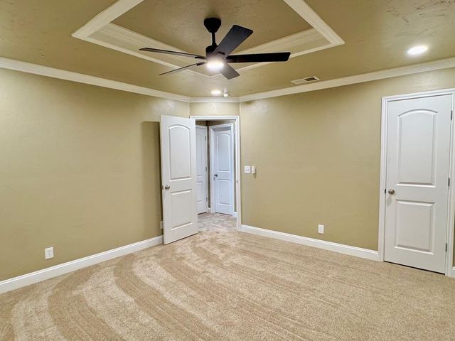 304 NW 11th St, Andrews, TX 79714