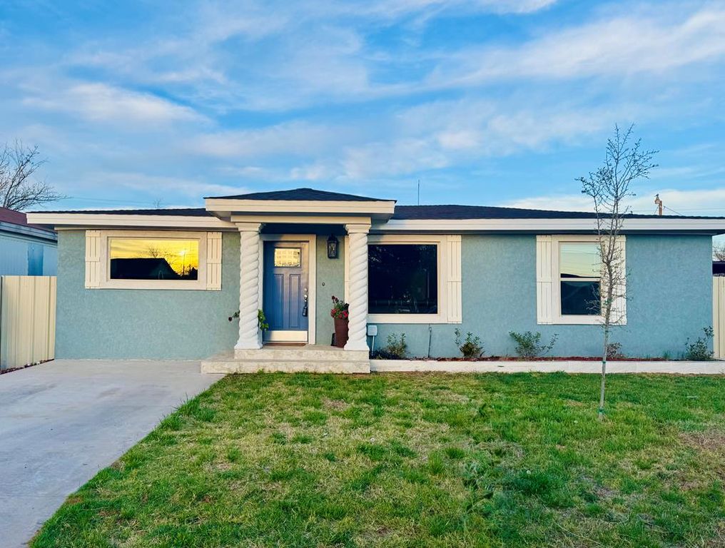 304 NW 11th St, Andrews, TX 79714