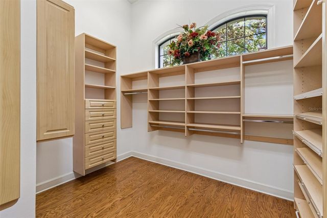 702 BERROCALES DE AVILA, Tampa, FL 33613