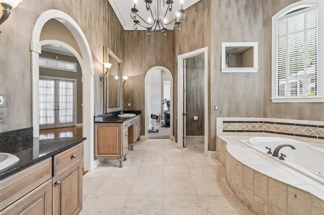 702 BERROCALES DE AVILA, Tampa, FL 33613