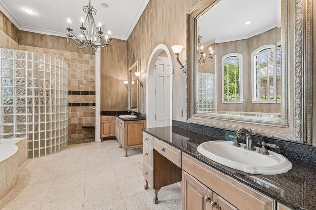 702 BERROCALES DE AVILA, Tampa, FL 33613