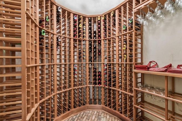 702 BERROCALES DE AVILA, Tampa, FL 33613