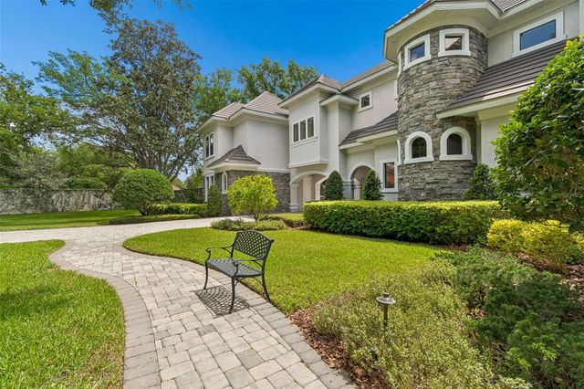 702 BERROCALES DE AVILA, Tampa, FL 33613