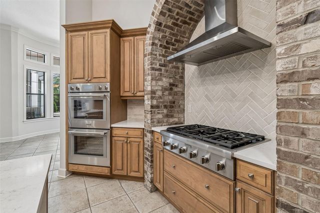 702 BERROCALES DE AVILA, Tampa, FL 33613