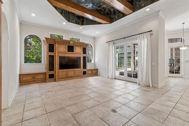 702 BERROCALES DE AVILA, Tampa, FL 33613